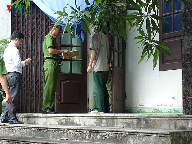 Lực lượng cảnh sát hỗ trợ tư pháp thực hiện nhiệm vụ.