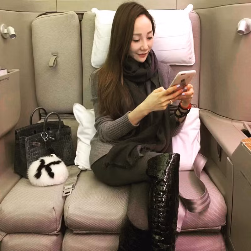 Cuoc song giau sang cua tieu thu “la ngoc canh vang