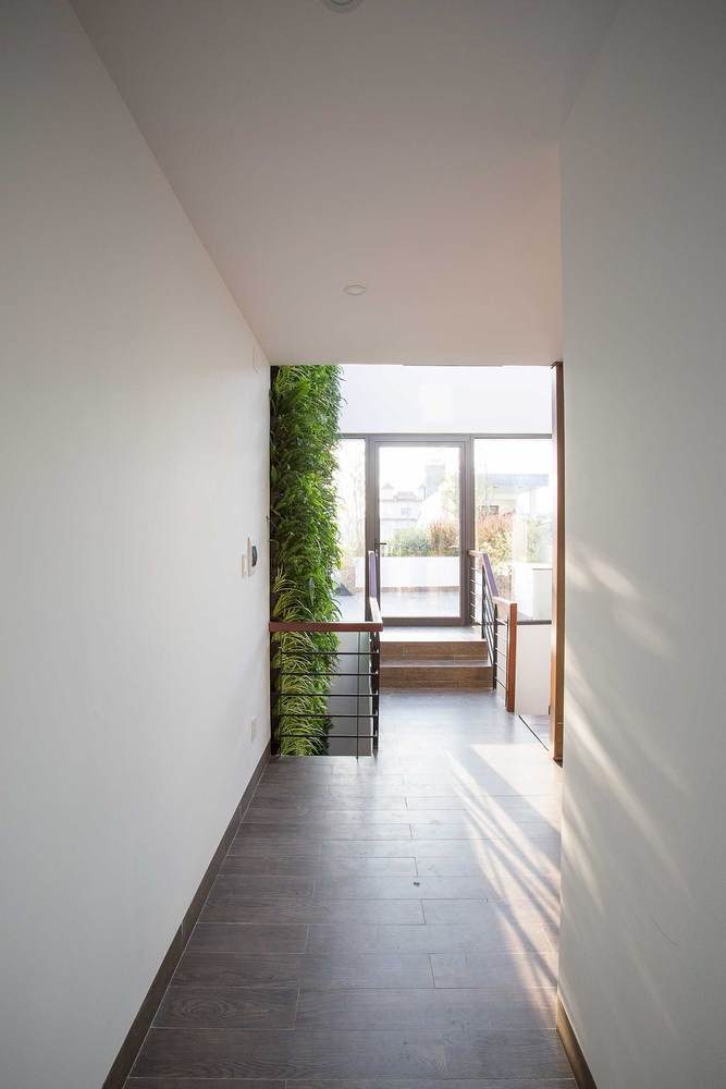 Hình ảnh ngôi nhà ngập nắng dù là góc nhà.