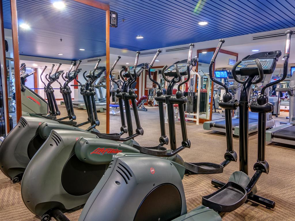 Phòng tập gym với trang thiết bị hiện đại giúp cầu thủ đội tuyển Việt Nam rèn luyện sức khỏe.