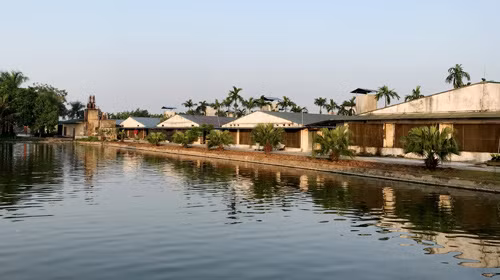 Để đảm bảo không ô nhiễm môi trường, ông Long đã thiết kế hầm bi ô ga nằm cách xa khu chăn nuôi, với sức chứa 3.500m3 (chưa kể khí).