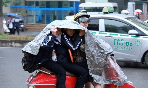 Du bao thoi tiet 7/12: Mien Bac chim trong mua ret