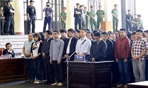 Ngay thu hai xet xu vu Phan Van Vinh: VKS tiep tuc doc Cao trang