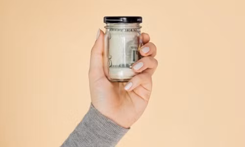 Bỏ 10 USD mỗi tuần vào lợn là cách tiết kiệm tiền đơn giản nhất. Con số khá ít ỏi nhưng đến cuối năm, bạn sẽ có hơn 500 USD.