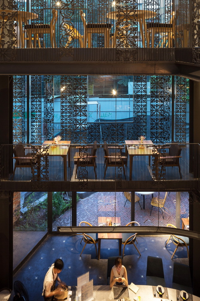 Thiết kế độc đáo mang lại những trải nghiệm khác nhau vào ban ngày và buổi tối. Nguồn ảnh: Hoang Le, Do Huu Tam.