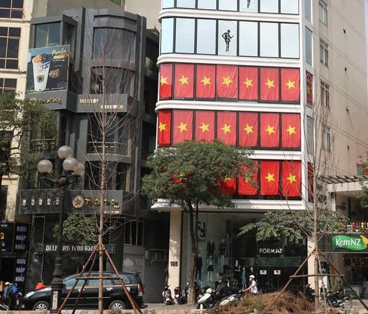 Tình cảm của người hôm mộ tiếp thêm sức mạnh cho các cầu thủ đội tuyển Việt Nam. Ảnh: Tổ quốc.