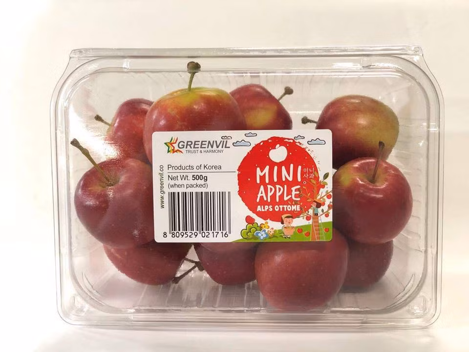 Một vài khách hàng cho biết, táo mini Hàn Quốc có vị thơm hơn so với các loại táo thông thường. Ảnh: FB Nguyễn Ngọc Yến.