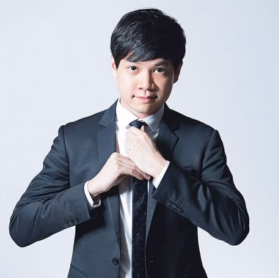 Nguyễn Trung Tín bắt đầu làm việc từ vị trí nhân viên marketing tập sự ở tập đoàn của gia đình rồi tự khởi nghiệp ở lĩnh vực kinh doanh nhà hàng, quán bar, công ty chuyên về thiết kế nội thất, marketing và tổ chức sự kiện. Ảnh: Petrotimes.