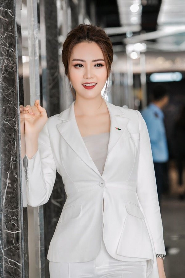 Sau 10 năm làm việc tại Đài truyền hình Việt Nam, Thụy Vân như một 'đàn chị' lớn, hướng dẫn cho khá nhiều người đẹp khác của Hoa hậu Việt Nam khi mới chập chững bước vào nghề như Hoa hậu Đỗ Mỹ Linh, Á hậu Huyền My, Á hậu Thanh Tú...