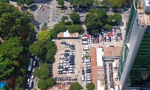 Ông Nguyễn Thành Tài bị khởi tố để điều tra những sai phạm trong việc giao, cho thuê không qua đấu giá khu "đất vàng" số 8-12 đường Lê Duẩn, quận 1 (TP HCM). Ảnh: Dân Việt.