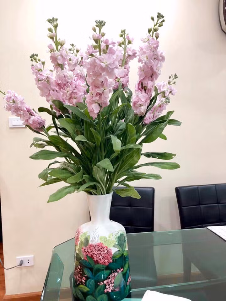 Hoa phi yến là biểu tượng của sự nhẹ nhàng thanh thoát bởi những cánh hoa mỏng manh, mang trong mình một sức sống vô cùng mãnh liệt. Ảnh: FB Lê Hoàng Yến.