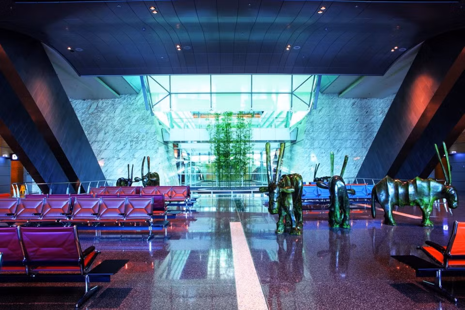 Sân bay Quốc tế Hamad (Qatar) được bình chọn là sân bay tốt nhất ở Trung Đông 2018. Nhà ga sân bay có thể chứa tới 30 triệu hành khách mỗi năm.