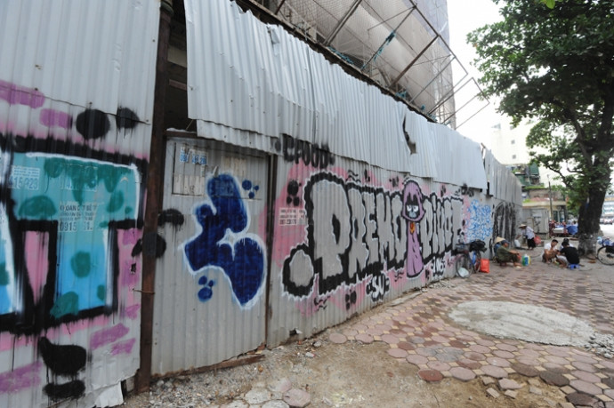 Dự án số 5 Lê Duẩn của Doji quây kín tôn tại thời điểm tháng 8/2016. Ảnh: Antt.