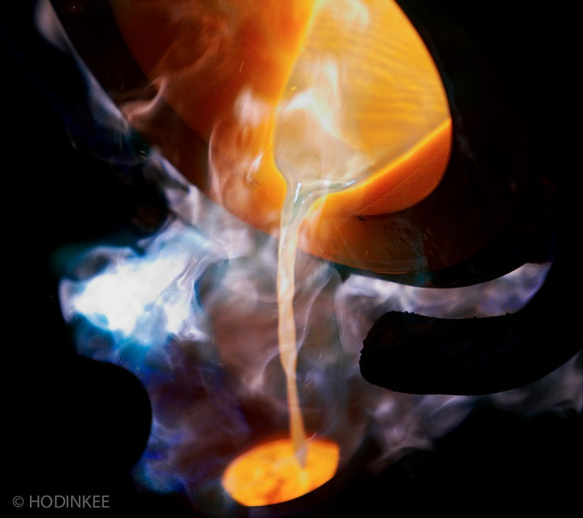 Rolex sở hữu một lò đúc riêng, nơi tạo ra công thức của 3 loại vàng khác nhau và hợp chất thép không gỉ độc quyền 904L.