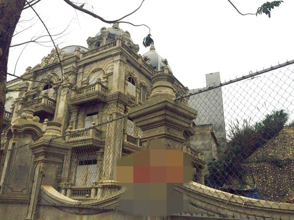 Chủ nhân siêu biệt thự này là bà Nguyễn Thị Nga, một nữ doanh nhân được người dân bản địa gọi với cái tên rất “nông nghiệp” là “nữ hoàng của chuối”. Ảnh: Antt.