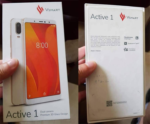 Mới đây, bức ảnh chụp lại một chiếc smartphone có tên gọi Active 1 xuất hiện trên trực tuyến thu hút sự quan tâm của nhiều người. Theo đó, hộp máy có xuất hiện dòng chữ thương hiệu Vsmart, được cho là thuộc VinGroup. Ảnh: Vietnamfinance.