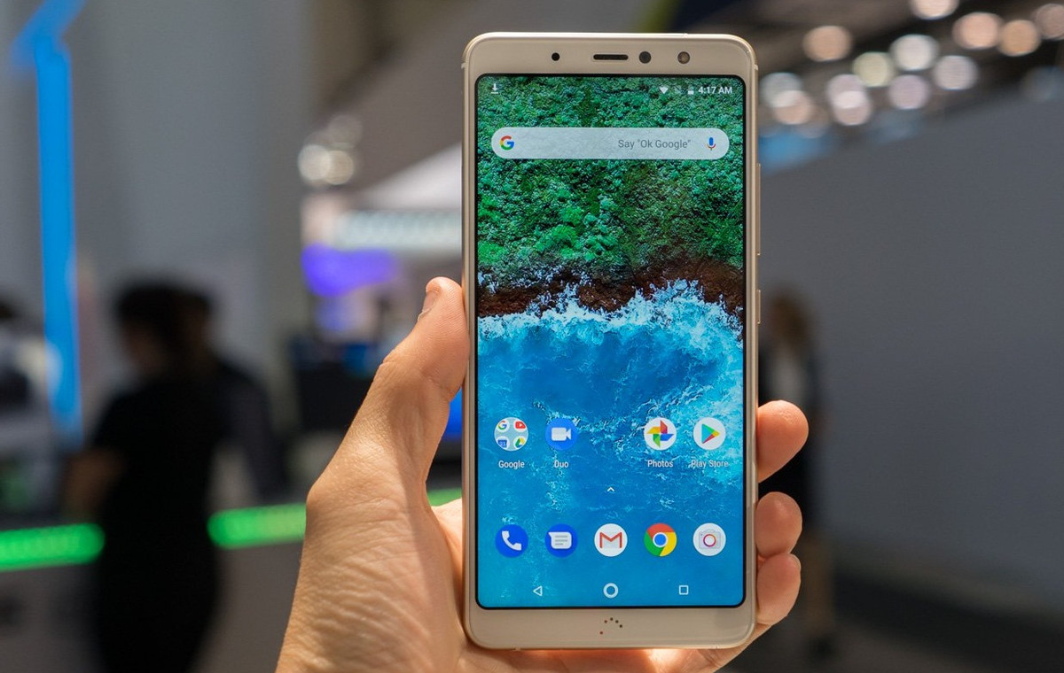 Thiết kế của Vsmart có phần giống chiếc Aquaris x2 pro của BQ. Ảnh: Techrum.