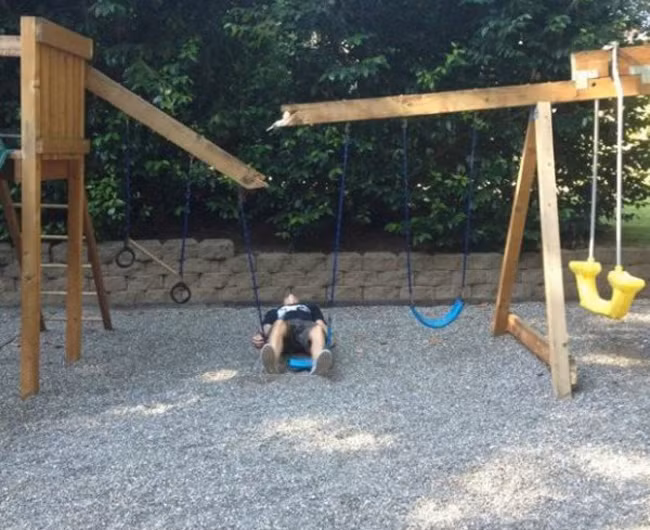 Một tình huống trở về tuổi thơ bất thành.