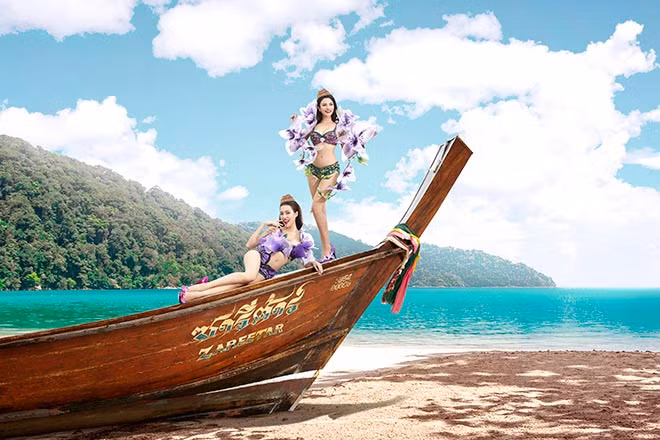 Chia sẻ về việc thực hiện những bộ lịch bikini, bà Nguyễn Thị Phương Thảo - Tổng Giám đốc VietJet Air - cho rằng đây là thông điệp truyền đi sự tự tin, khích lệ của hãng bay.