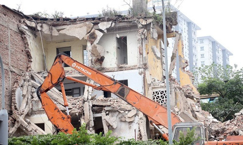 Trải qua hàng chục năm, chung cư đã xuống cấp và được thành phố chủ trương xây dựng, cải tạo lại vào năm 2008. Ảnh: Giadinhxahoi.