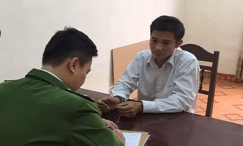 Con re giet me vo duoi ruong rau vi tuong 'ma nhap'