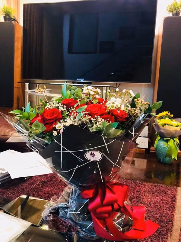 Trong biệt thự của Trương Nam Thành không bao giờ thiếu hoa. Ảnh: Khám phá.