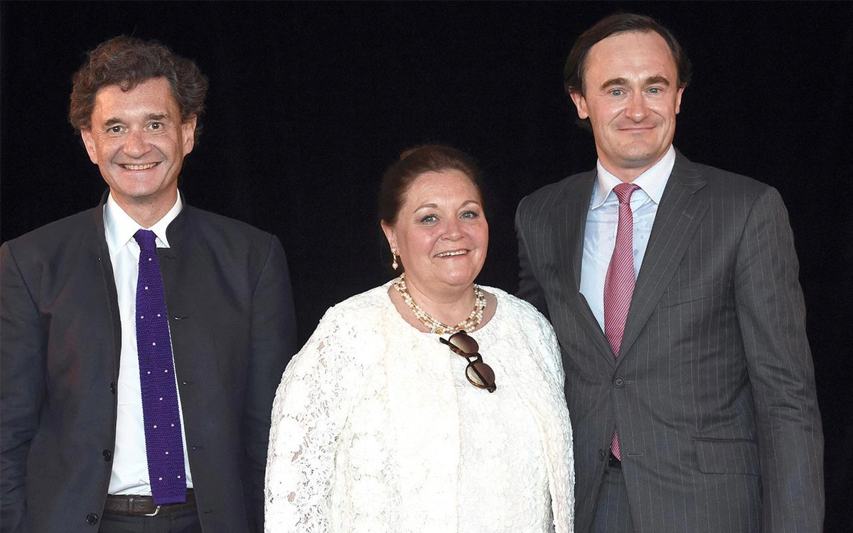 Sau hơn 300 năm, gia tộc Rothschild kinh doanh ở nhiều lĩnh vực khác nhau. Tuy nhiên, phần lớn giới tài phiệt biết đến Rothschild qua lĩnh vực ngân hàng. Ảnh: Getty Images.