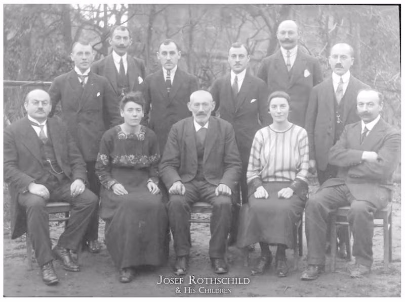 Trái lại, nhiều ý kiến cho rằng con số này quá nhỏ so với thực tế ước khoảng 1.000 tỷ USD. Ảnh: The African Exponent.