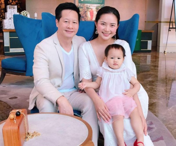 Trải qua nhiều ồn ào nhưng Phan Như Thảo giờ đây vẫn giữ được mái ấm nhỏ hạnh phúc bên chồng đại gia. Cặp đôi cũng đang có dự định sẽ sang Mỹ định cư trong thời gian tới.