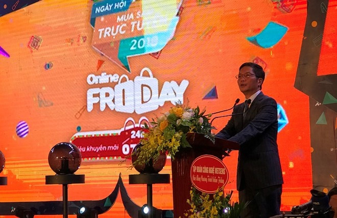 Sự kiện mua sắm trực tuyến Online Friday năm nay có sự góp mặt của trên 3.000 website và doanh nghiệp thương mại điện tử tham gia. Ảnh: Vietnam+.