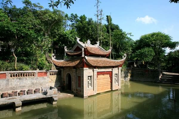 Sân khấu biểu diễn múa rối nước. Ảnh: Vntrip.