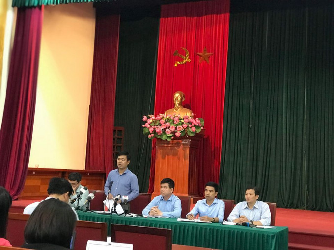 Dư luận đang rất quan tâm về kết luận cuối cùng của cơ quan chức năng về sai phạm cũng như việc xử lý công trình sai phạm tại Việt Phủ Thành Chương. Đại diện UBND huyện Sóc Sơn mới đây trả lời trên báo chí rằng vẫn phải chờ đợi phương án xử lý cuối cùng từ cấp cao hơn và sẽ thông tin trả lời bằng văn bản sau khi có thông tin chính thức. Ảnh: Phapluatplus.