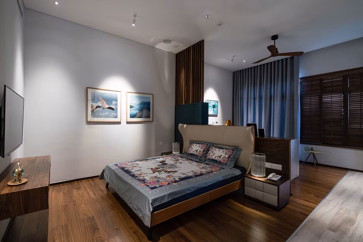 Phòng ngủ đơn giản và ấm cúng.