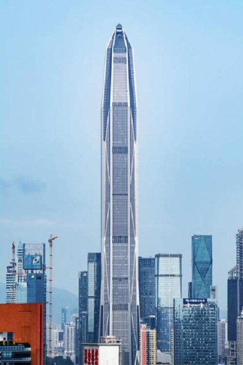 Trung tâm Tài chính Quốc tế Bình An hay Trung tâm Tài chính Quốc tế Ping An là một tòa nhà chọc trời cao 115 tầng ở Thâm Quyến, tỉnh Quảng Đông, Trung Quốc. Ban đầu, tòa nhà cao tới 660 m nhưng sau đó nó bị cắt ngắn hơn còn 599 m.