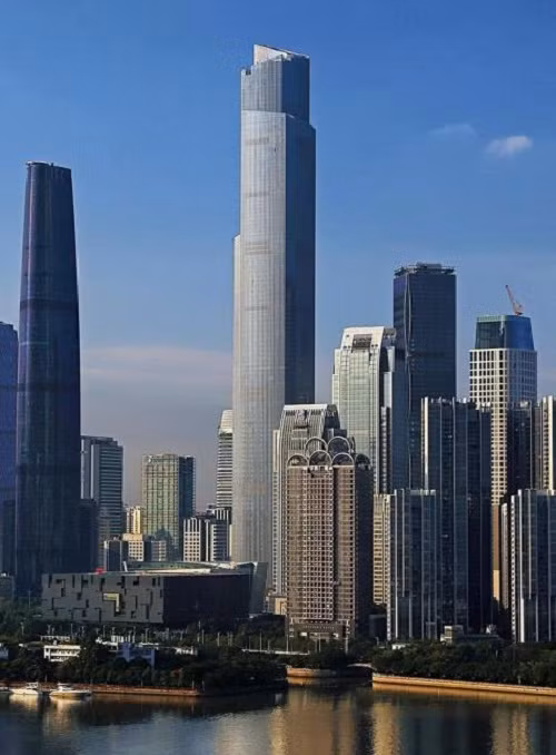 530 m là chiều cao của Trung tâm tài chính Chow Tai Fook Finance Center ở Quảng Châu (Trung Quốc). Tòa nhà hoàn thành vào tháng 10/2016.