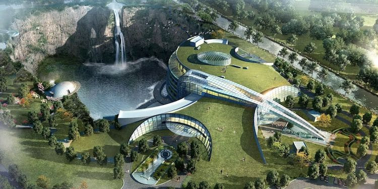 Một thác nước lớn xây dựng bên cạnh khách sạn.