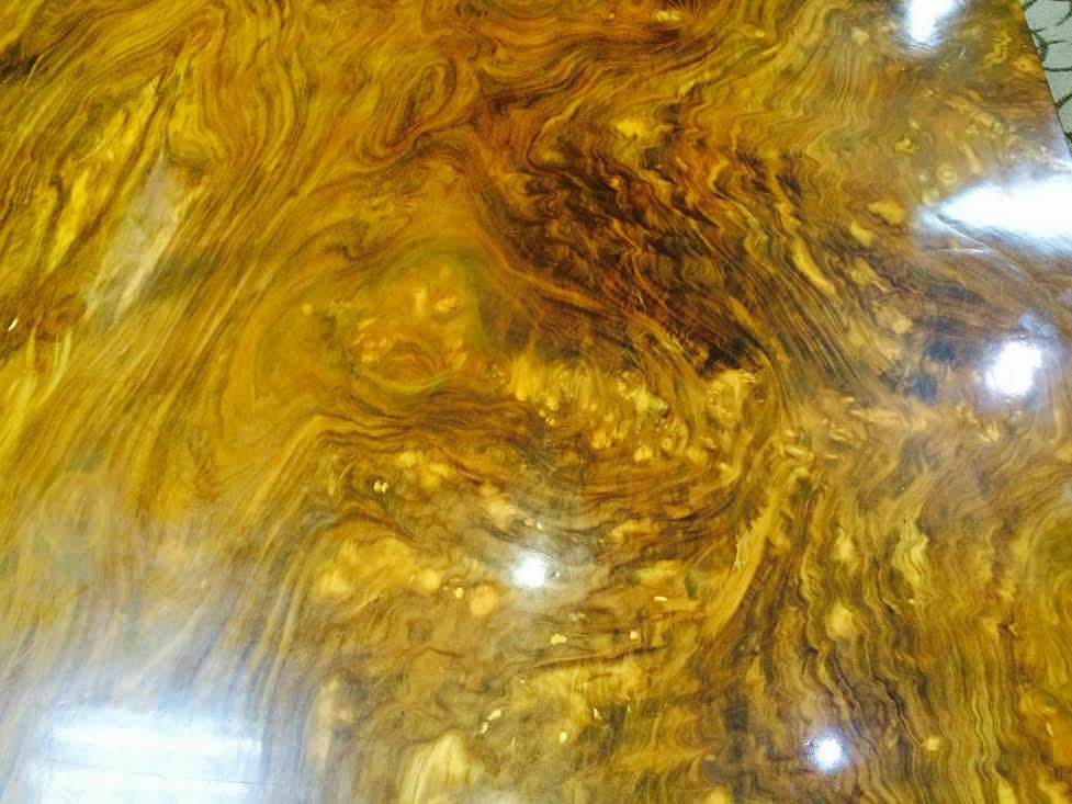 Vân của ngọc nghiến vô cùng độc đáo, lạ mắt. Ảnh: Vietnamnet.