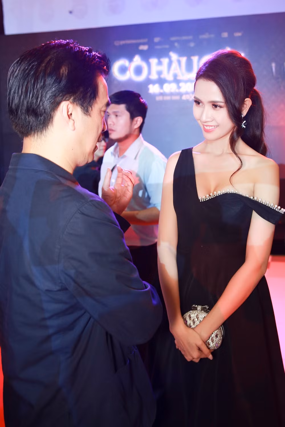 Người đẹp có dịp hội ngộ cũng nhiều người bạn, đồng nghiệp trong lĩnh vực nghệ thuật.