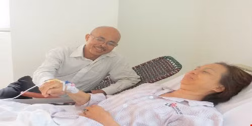 Hanh trinh chien dau voi benh ung thu cua NS Han Van Tinh-Hinh-2