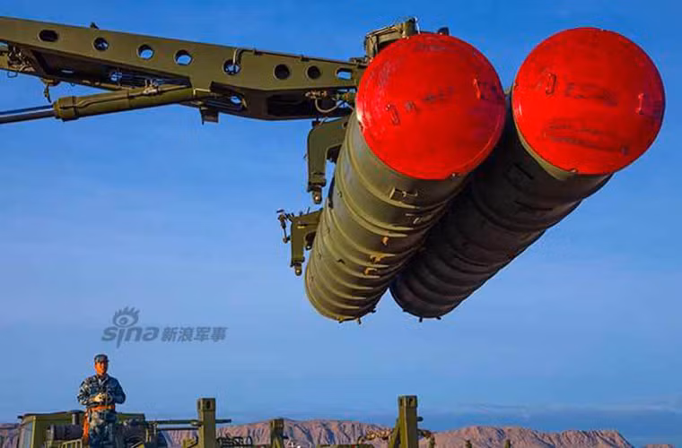 S-300PMU2 (NATO định danh là SA-20B Gargoyle) là biến thể hiện đại hóa từ S-300PMU1 được ra mắt lần đầu tiên vào năm 1997. Nó được thiết kế để bảo vệ các mục tiêu cực kỳ quan trọng, các căn cứ quân sự chiến lược trước các cuộc tập kích bằng đường không hàng loạt bằng vũ khí công nghệ cao, máy bay, tên lửa hành trình, tên lửa đạn đạo và các vũ khí tấn công đường không khác.