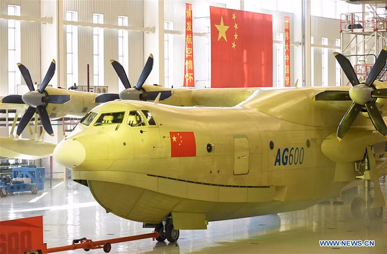 Theo thiết kế, thủy phi cơ AG-600 có thể hút 12 tấn nước trong vòng 20 giây khi tham gia hoạt động chống cháy rừng.