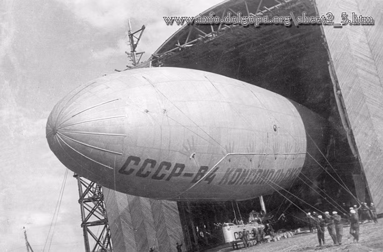 Liên tục sau đó Moscow cho giới thiệu hàng loạt mẫu khí cầu mới với các biến thể tiếp theo của dòng khí cầu USSR-V. Nguồn ảnh: English Russia