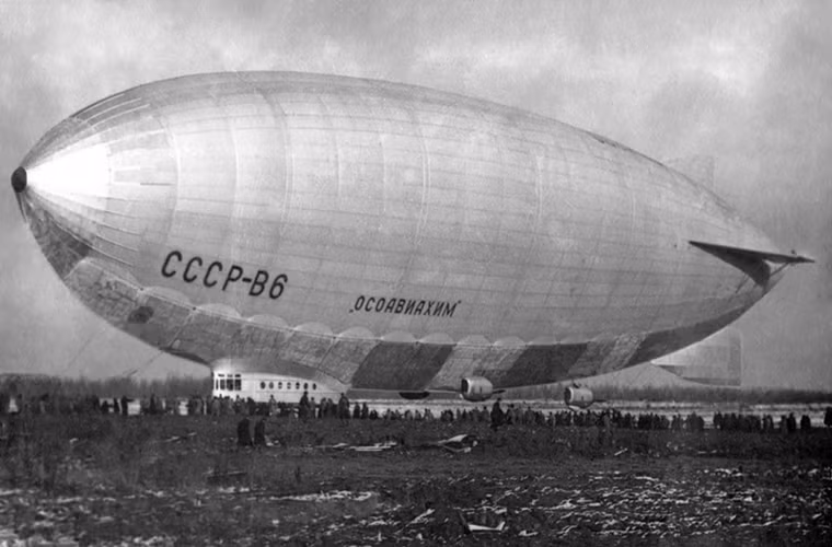 Đến năm 1935, Liên Xô tiếp tục giới thiệu mẫu khí cầu USSR-V6 Osoaviachim có thiết kế gần như tương tự USSR-V5 nhưng nó được hoàn thiện hơn, một phần do đề án phát triển Osoaviachim đứng đầu bởi một kỹ sư hàng không người Italy. Nguồn ảnh: English Russia