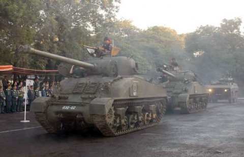 Chuyen that nhu dua: Xe tang M4 Sherman tro lai phuc vu-Hinh-2