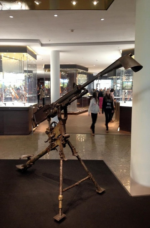 Không chỉ trưng bày các loại vũ khí do Nga (Liên Xô) sản xuất, bảo tàng Tula còn giới thiệu cho khách tham quan một số mẫu vũ khí được quân đội một số quốc gia sử dụng trong Chiến tranh Thế giới.