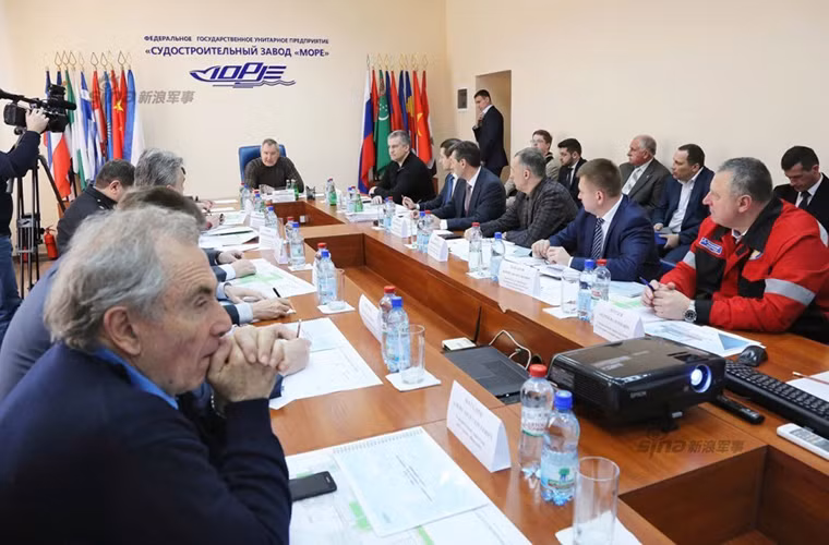 Phó Thủ tướng Nga Dmitry Rogozin trong cuộc họp với lãnh đạo của Feodosia và đại diện của Tập đoàn Rosoboronexport.