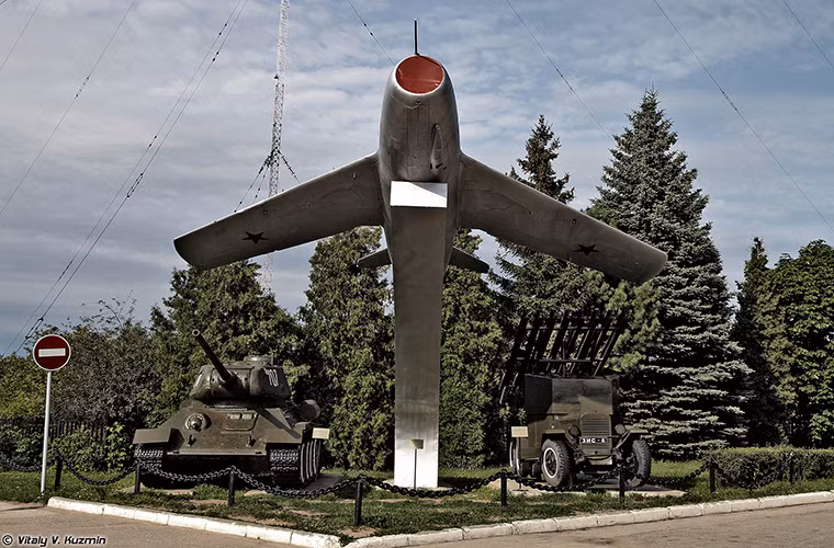 Công viên tưởng niệm Cheboksary là quần thể gồm nhiều khu vực khác nhau như đài tưởng niệm Quân đội Glory, tượng đài cho những người lính Liên Xô hy sinh khi đang làm nhiệm vụ quốc tế, khu tưởng niệm Chiến tranh Chechnya, khu tưởng niệm thảm họa Chernobyl, bảo tàng quân sự và nhiều khu vực khác.