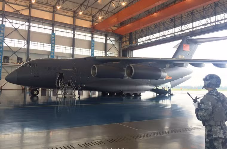 Với Y-20, Trung Quốc vẫn chưa tự chủ hoàn toàn công nghệ động cơ, hiện tại nó vẫn sử dụng 4 động cơ D-30KP-2 do Nga sản xuất cho phép bay với tốc độ tối đa 918km/h.