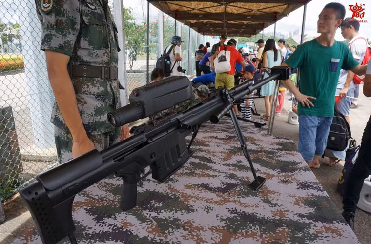 Loại súng này do công ty cơ giới Hoa Khánh Tứ Xuyên nghiên cứu, sử dụng nguyên lý hỗn hợp tự động kiểu dẫn khí và nòng súng giật.