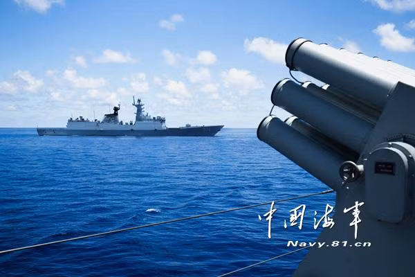 Ham doi Nam Hai dien tap tiep te trai phep o Bien Dong-Hinh-3